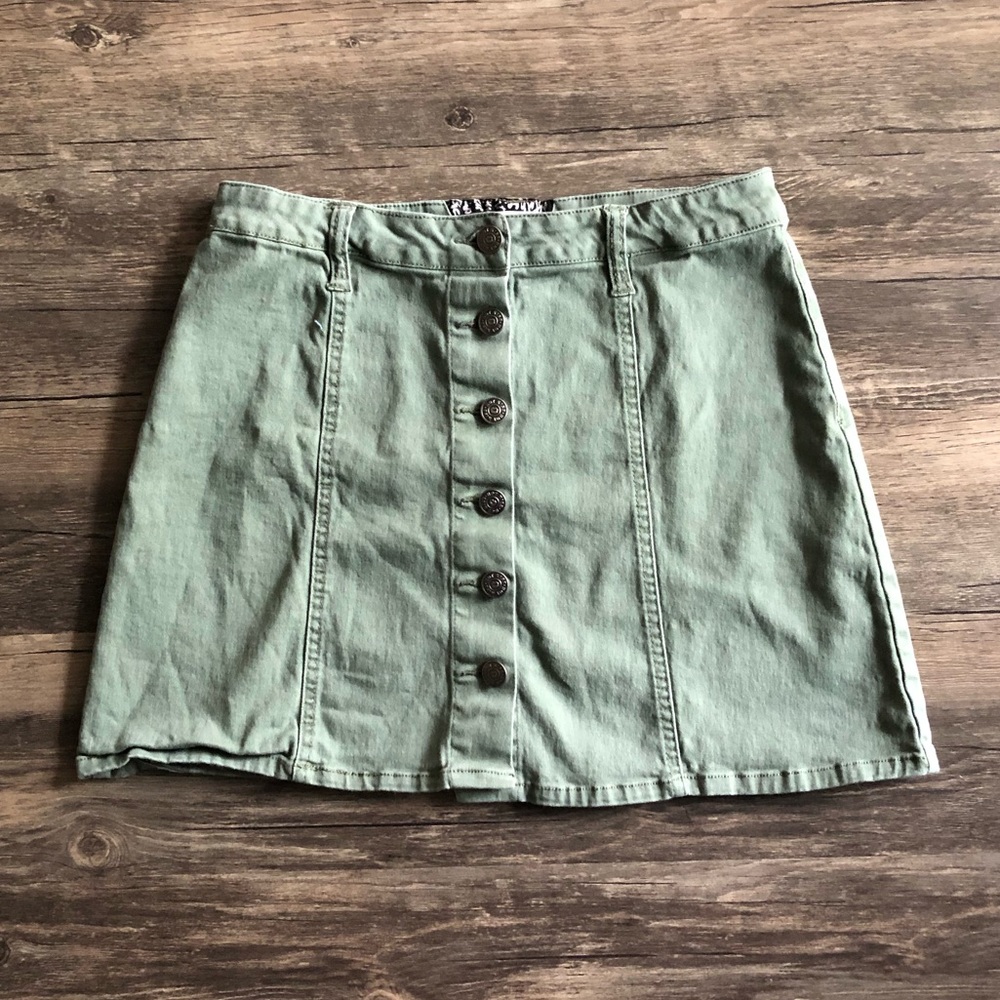 ⚡️ 3/25$ ⚡️ Army Green Button-Up Skater Skirt